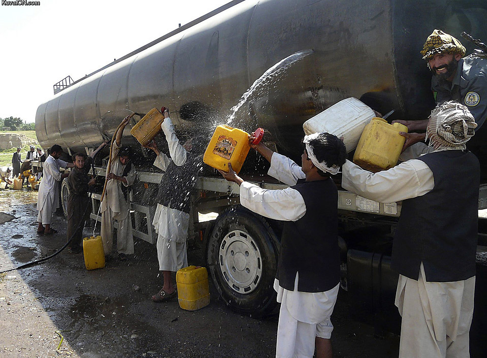 afghan_gas_station.jpg