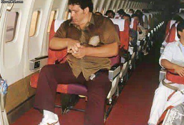 andre_the_giant_on_a_plane.jpg