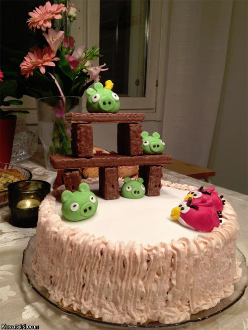 angry_birds_cake.jpg