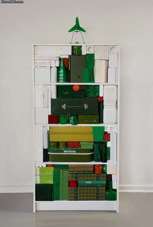 book_case_xmas_tree.jpg