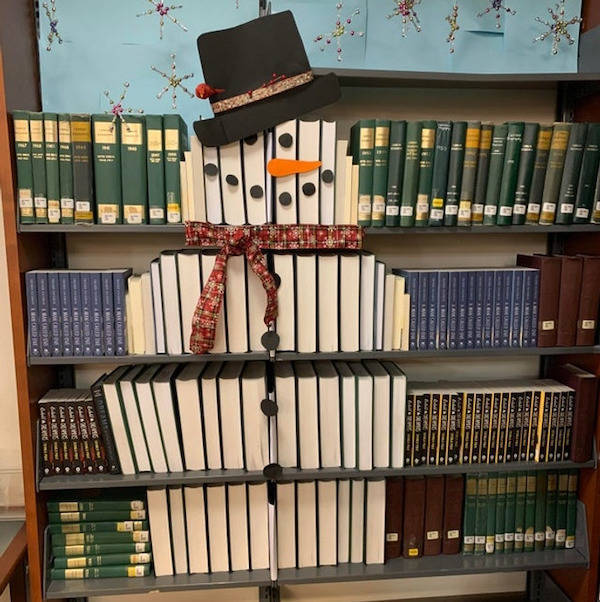 booksnowman.jpg