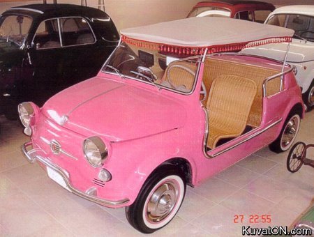 fiat_500_lady.jpg