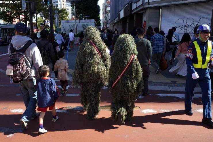 ghilliesuits.jpg