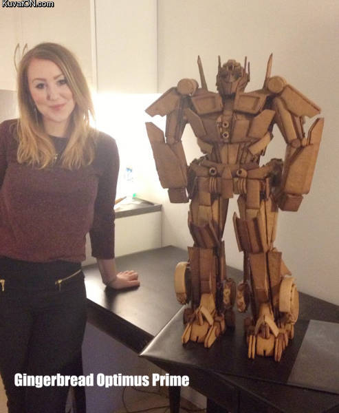 gingerbread_optimus_prime.jpg