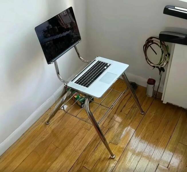 laptopchair.jpg