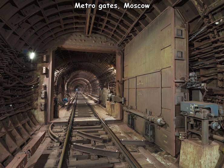 metro_gates.jpg