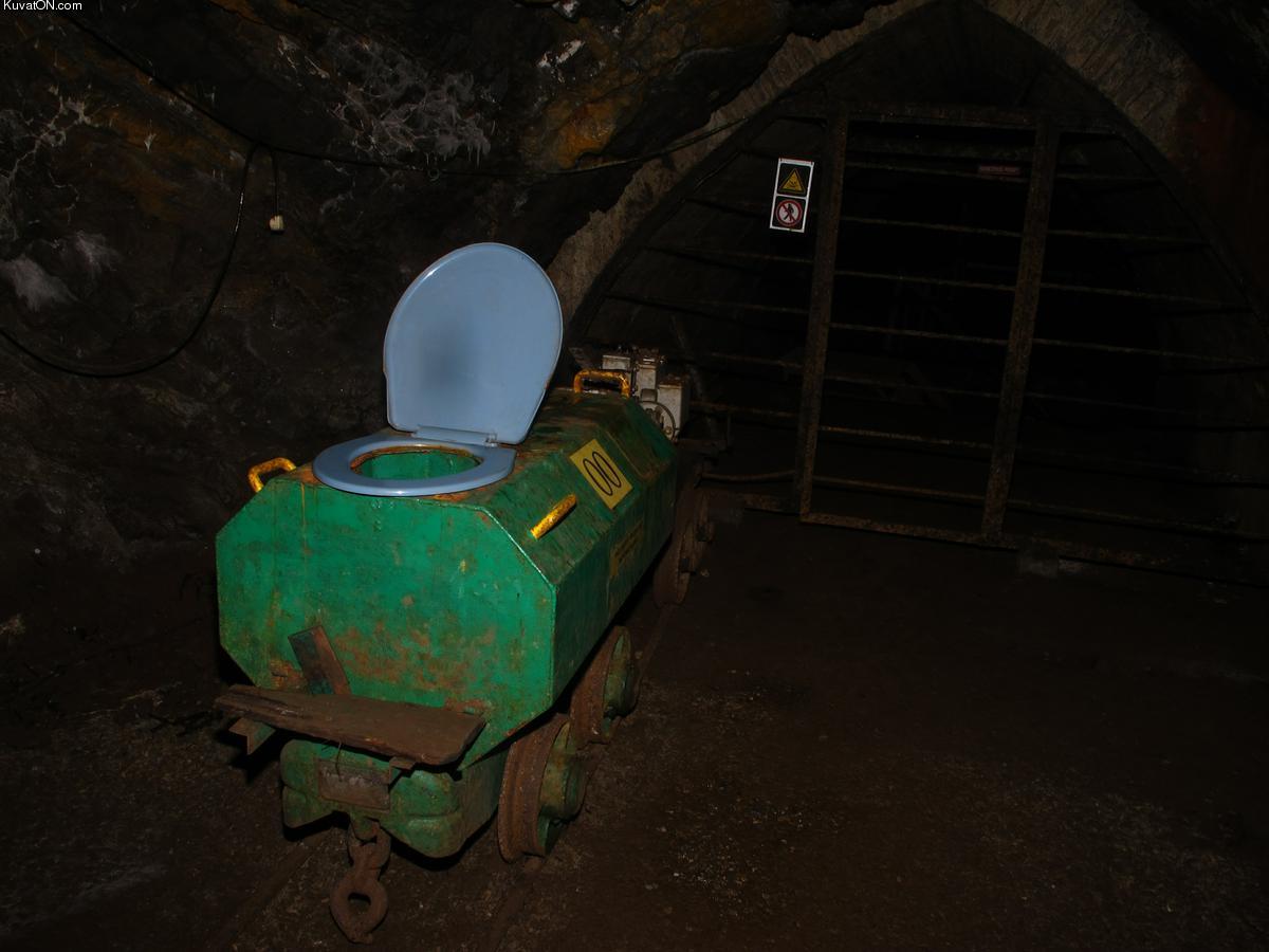 miners_toilet.jpg