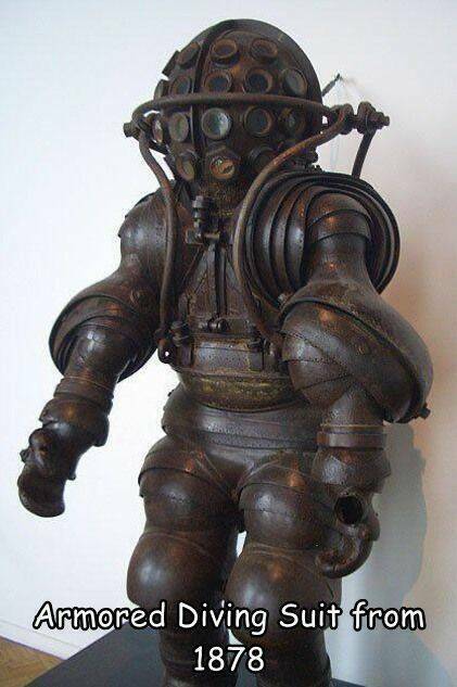 old_armored_diving_suit.jpg