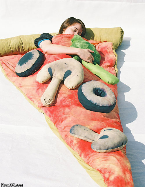 pizza_slice_sleeping_bag.jpg