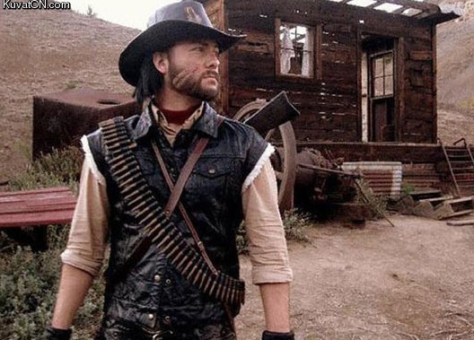 red_dead_redemption_cosplay_done_right.jpg