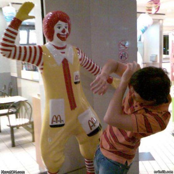 ronald-dont-hurt-me.jpg