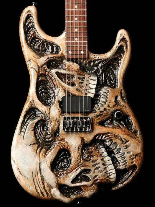 skullguitar.jpg