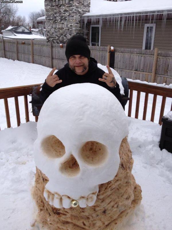 snow_skull.jpg