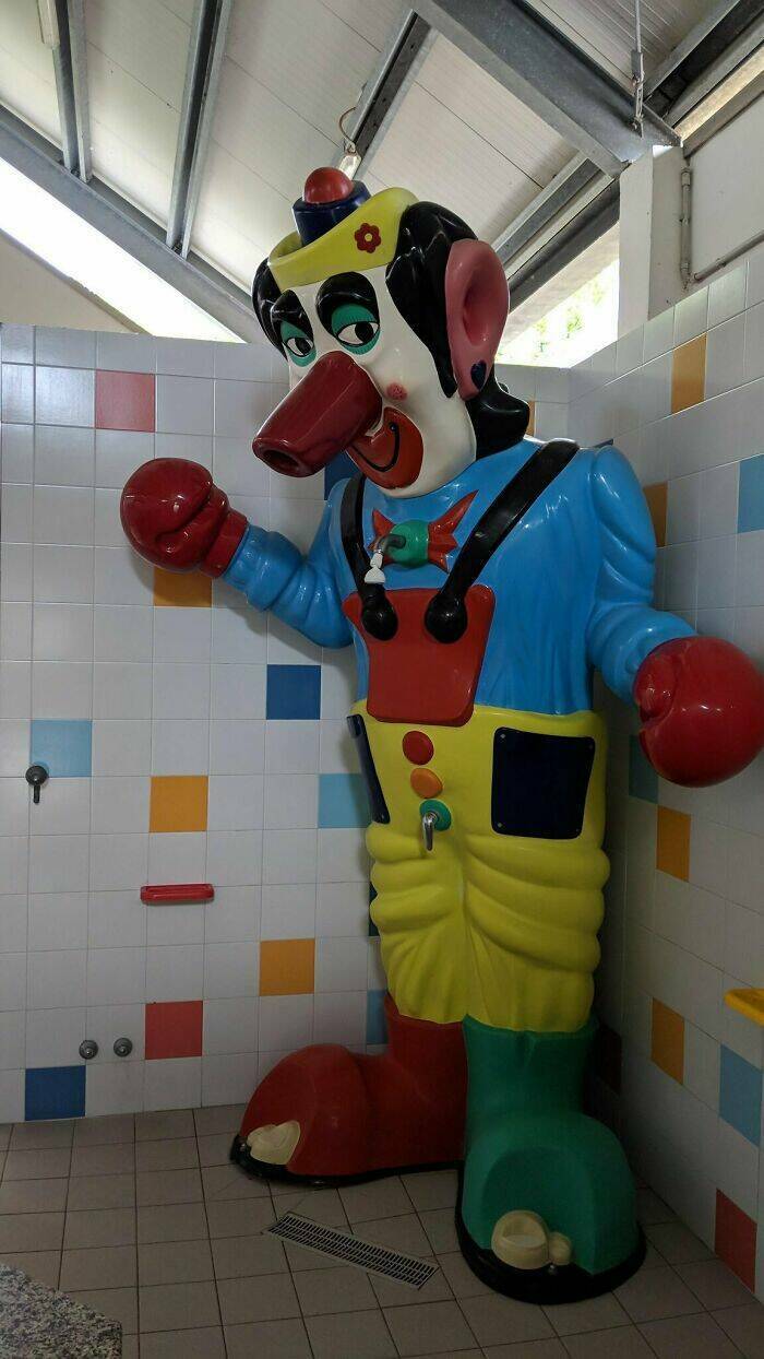 this_clown_shower_is_an_absolute_nope.jpg