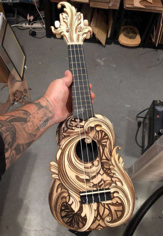 ukulele_.jpg